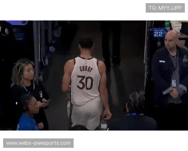 库里末节遭驱逐，勇士更衣室气氛紧张